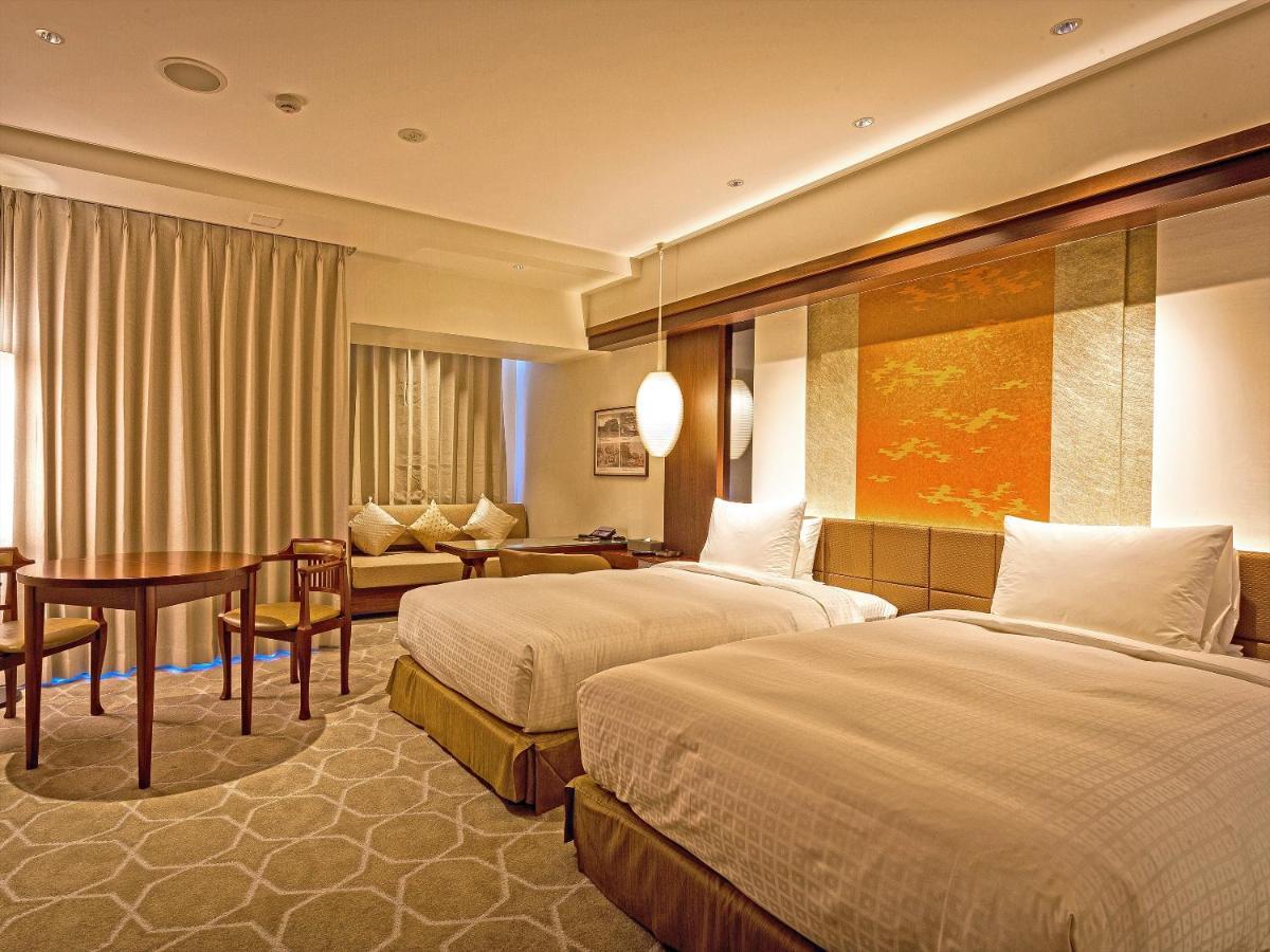 Okinawa Exes Naha Hotel Екстериор снимка