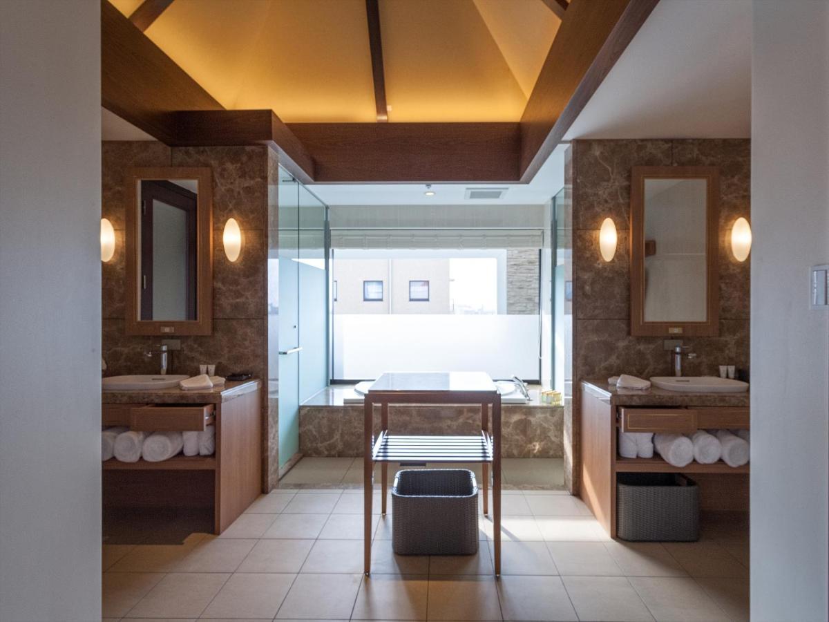 Okinawa Exes Naha Hotel Екстериор снимка